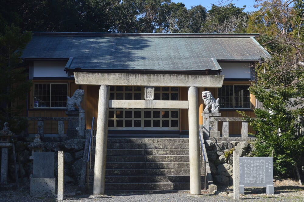 八柱神社の写真1