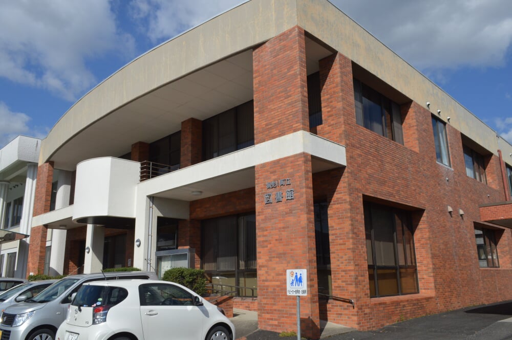 揖斐川図書館の写真2