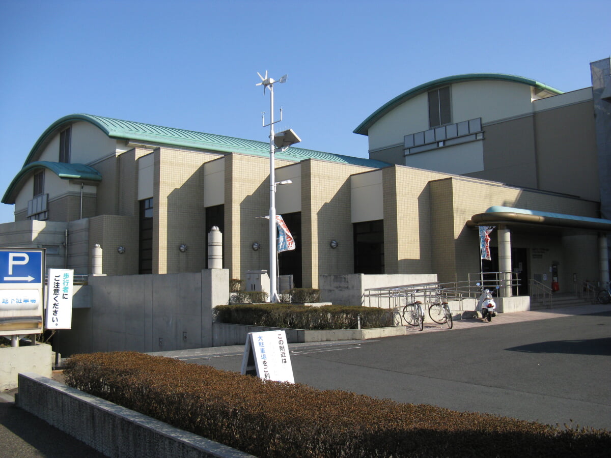 延岡市立図書館の写真1