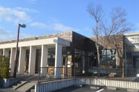 舞鶴市立西図書館