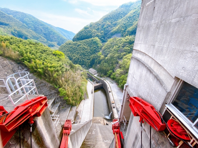 石手川ダムの写真4