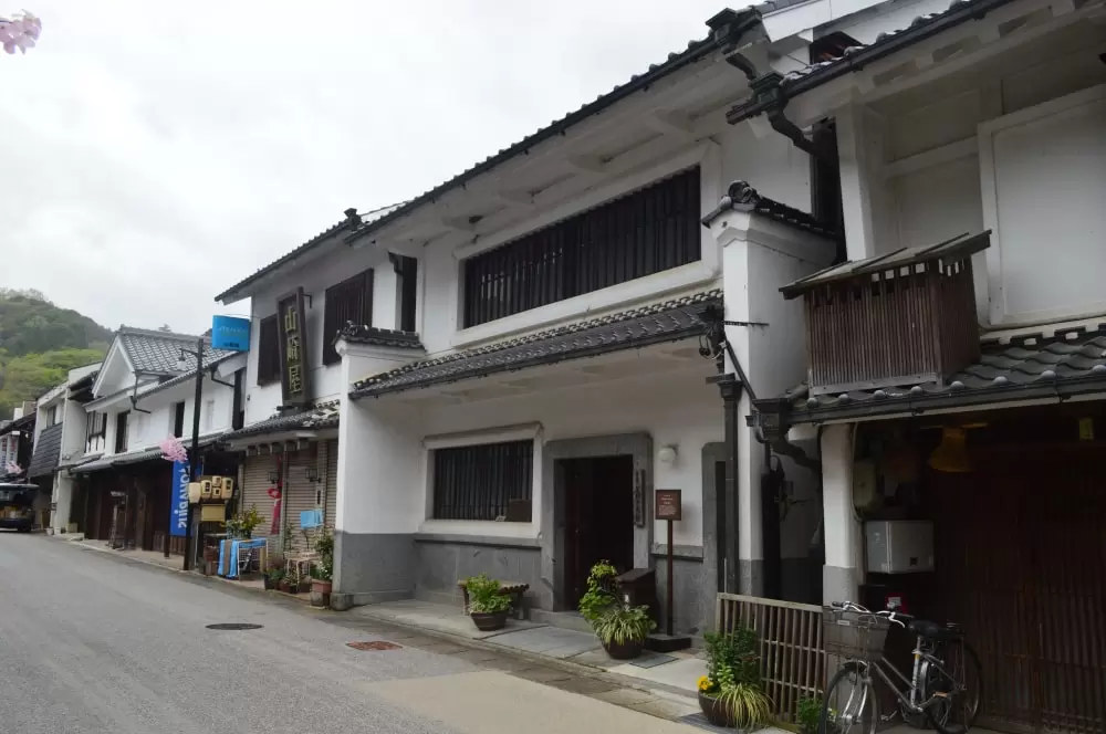 足助中馬館の写真1