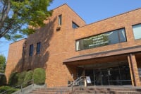 知多市立中央図書館