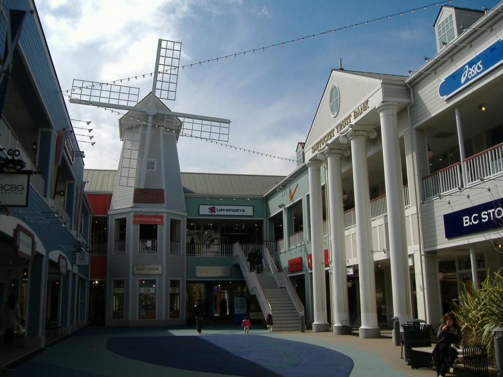 横浜ベイサイドマリーナの写真3