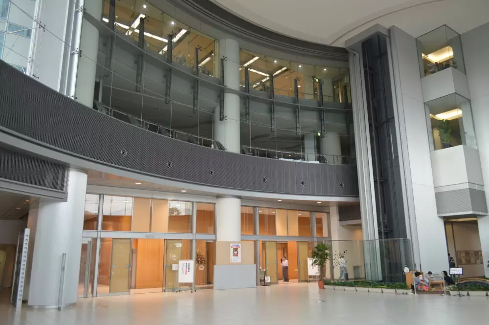 春日井市図書館の写真1