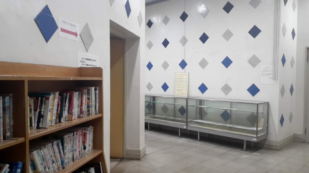 小牧市立図書館の写真2