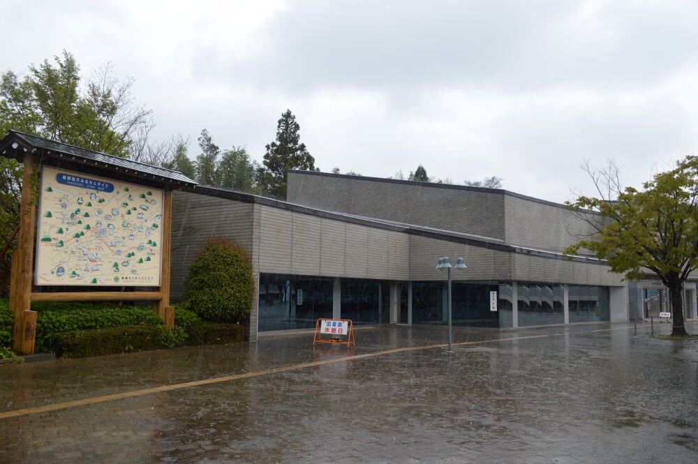 新城図書館の写真2