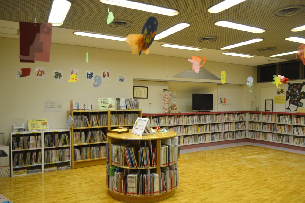 新城図書館の写真4