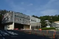 瀬戸市立図書館