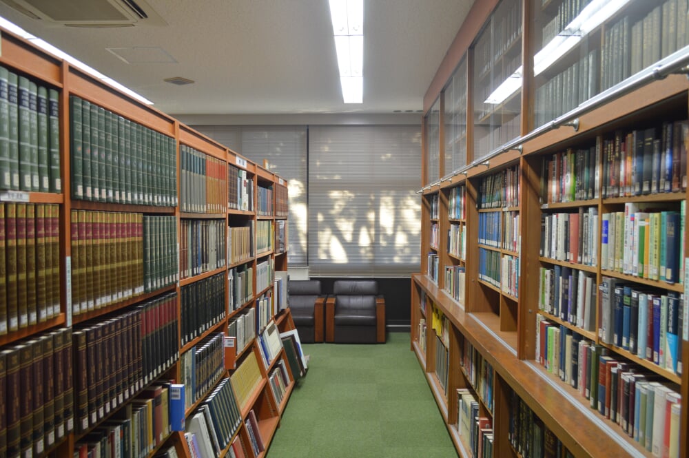 西尾市立吉良図書館の写真5