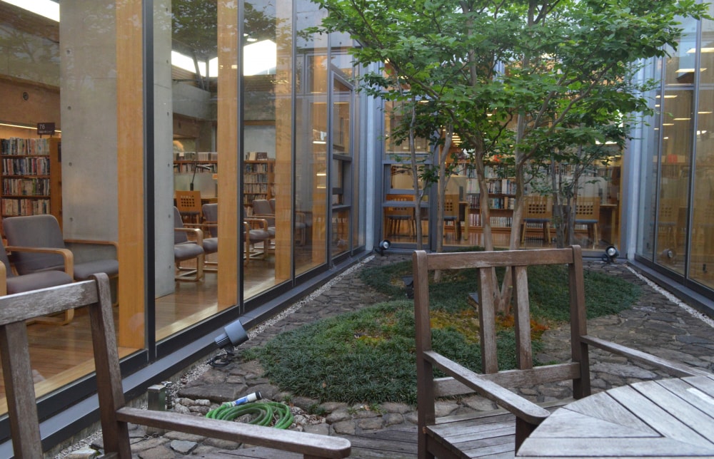 田原市中央図書館の写真6