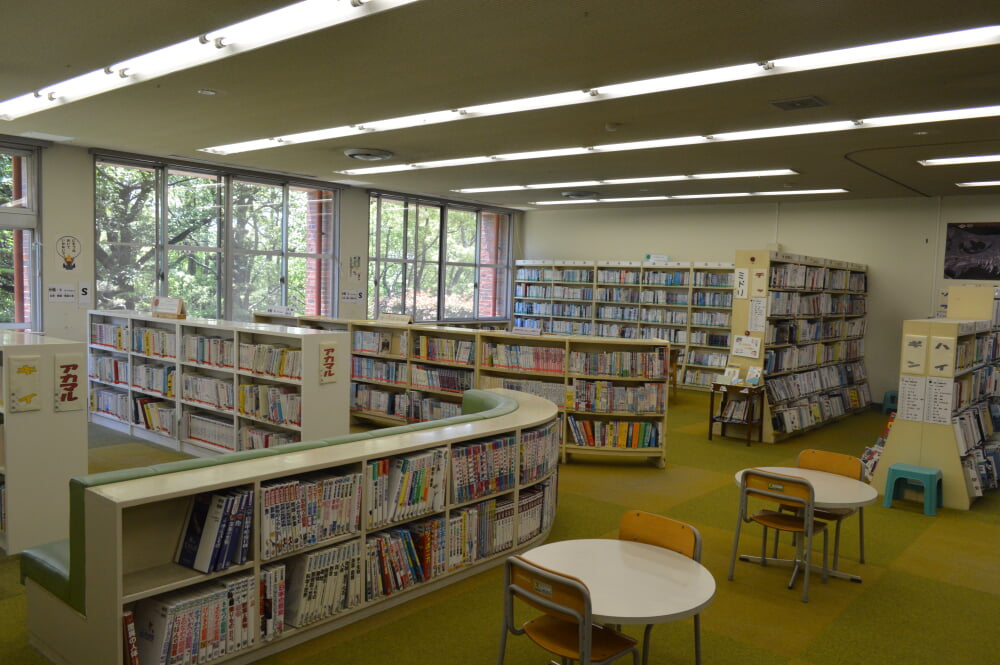 東海市立中央図書館の写真2