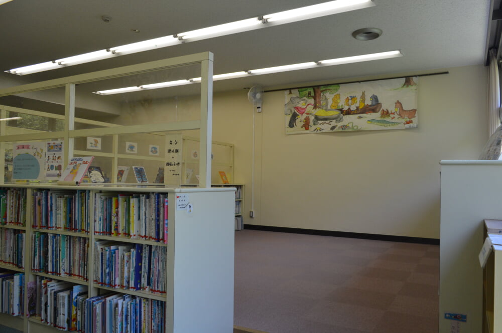 東海市立中央図書館の写真5