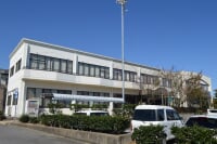 半田市立亀崎図書館