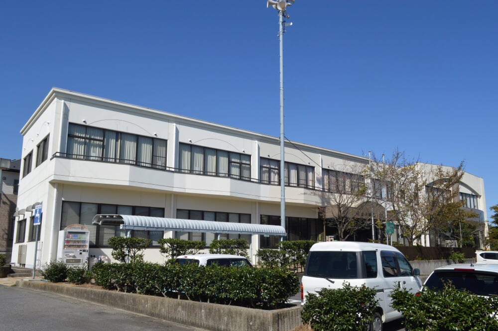 半田市立亀崎図書館の写真1