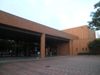 半田市立図書館