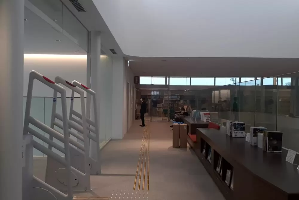 豊川市立小坂井図書館の写真1