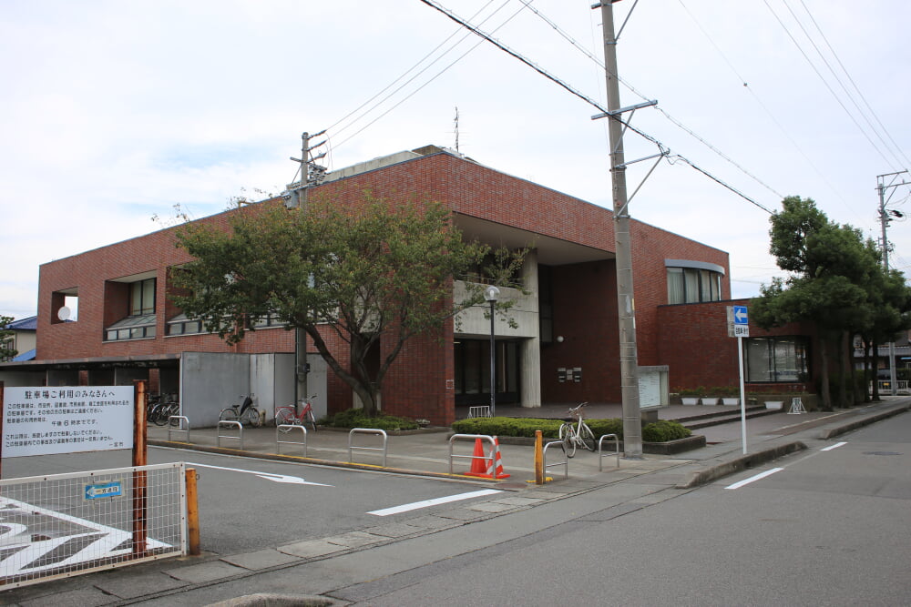 尾西図書館の写真1