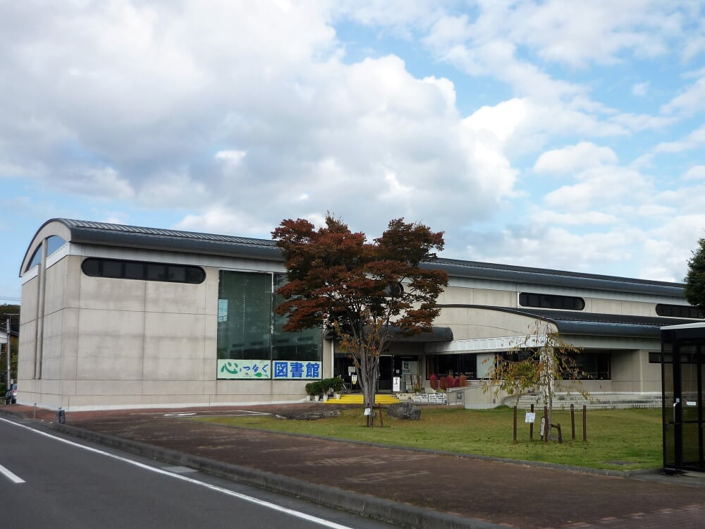 常陸太田市立図書館の写真1