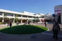 泉ヶ丘ひろば専門店街