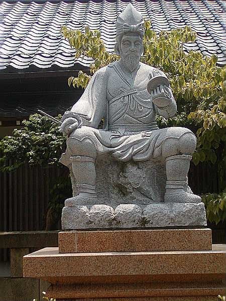 多太神社の写真1