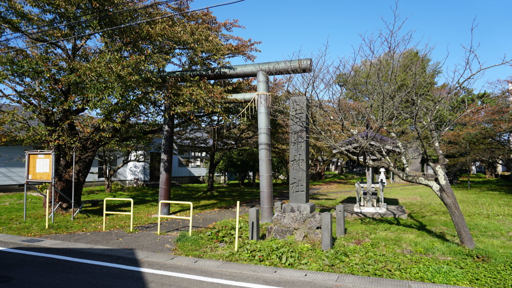 岩関神社の写真1
