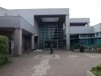 川崎市立高津図書館