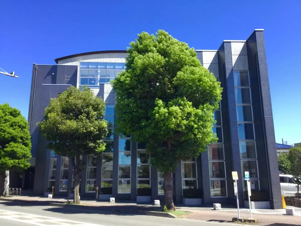 寒川総合図書館の写真1